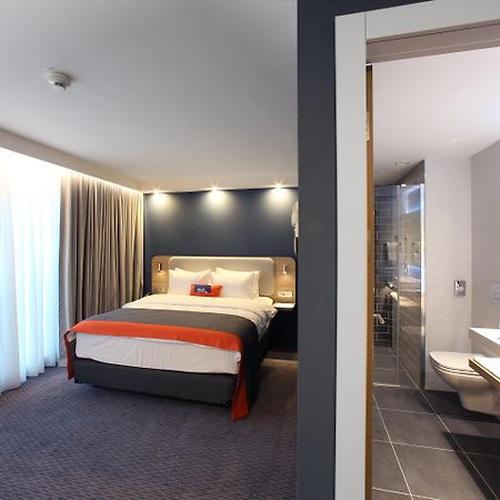Holiday Inn Express - Ljubljana By Ihg Bagian luar foto