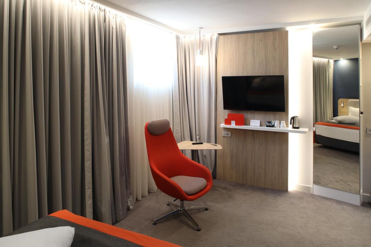 Holiday Inn Express - Ljubljana By Ihg Bagian luar foto